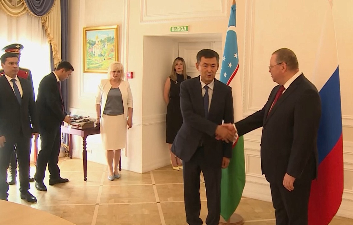 Губернатор Олег Мельниченко встретился с чрезвычайным и полномочным послом Республики Узбекистан в РФ